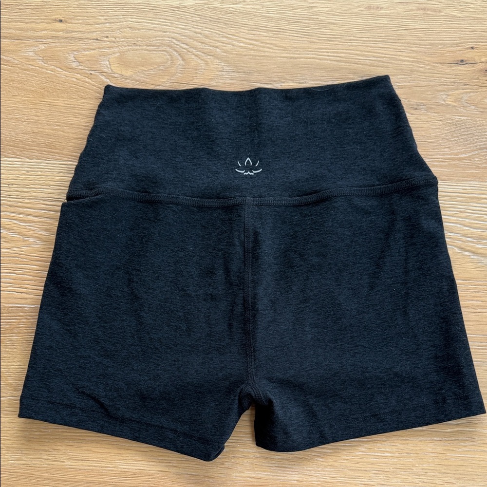 Beyond Yoga Darkest Night 3” Bike Shorts